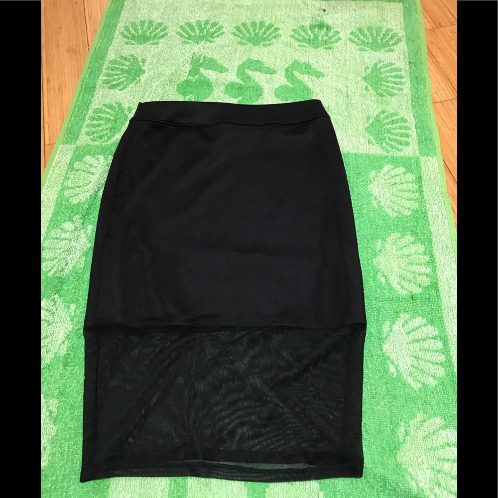 Mesh pencil skirt